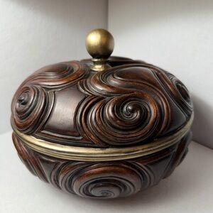 Vintage Chinese Carved Lacquer Box – Tixi Guri Scroll Design